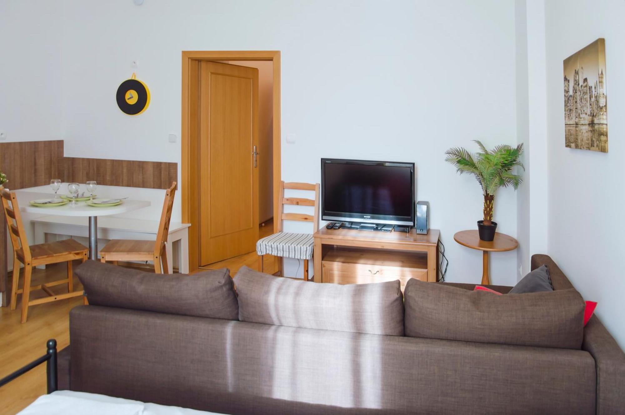 Opatovicka Affordable Apartment *